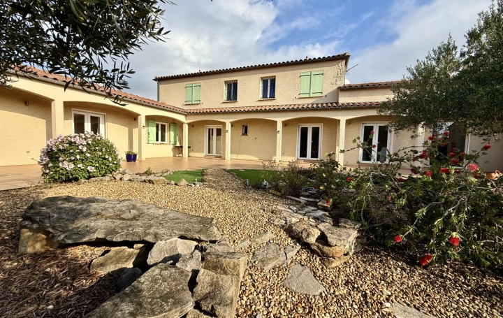 Maison   PARAZA  168 m2 483 000 € 