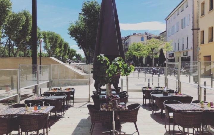 Activité commerciale NARBONNE 82 m2 239 000 € Activité commerciale NARBONNE 82 m2 239 000 €