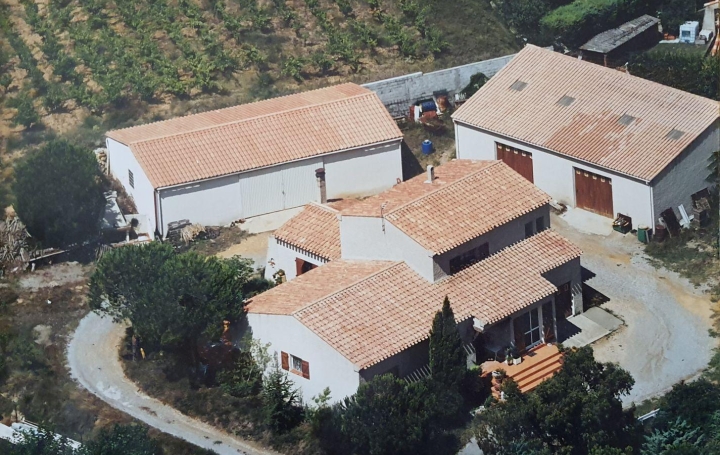 Maison MOUSSAN 197 m2 468 000 € Maison MOUSSAN 197 m2 468 000 €